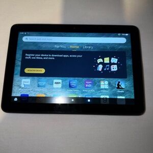 Amazon Fire HD 8 (10th Gen.) K72LL4 - 32GB - Wi-Fi - 8in Tablet - Black, 002